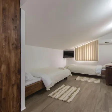 Casa For 8 People Near Pula With Volleyball Pitch And Children Playground Filipana