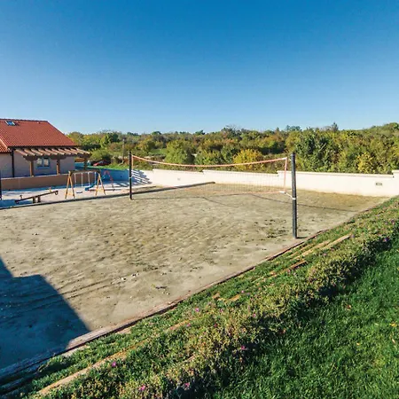 Casa For 8 People Near Pula With Volleyball Pitch And Children Playground