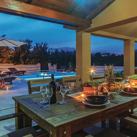 Casa For 8 People Near Pula With Volleyball Pitch And Children Playground Villa *