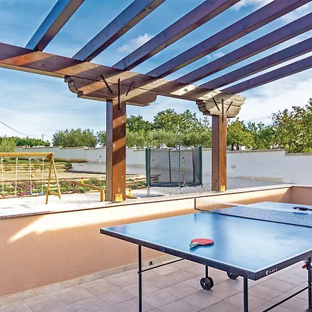 Villa Casa For 8 People Near Pula With Volleyball Pitch And Children Playground
